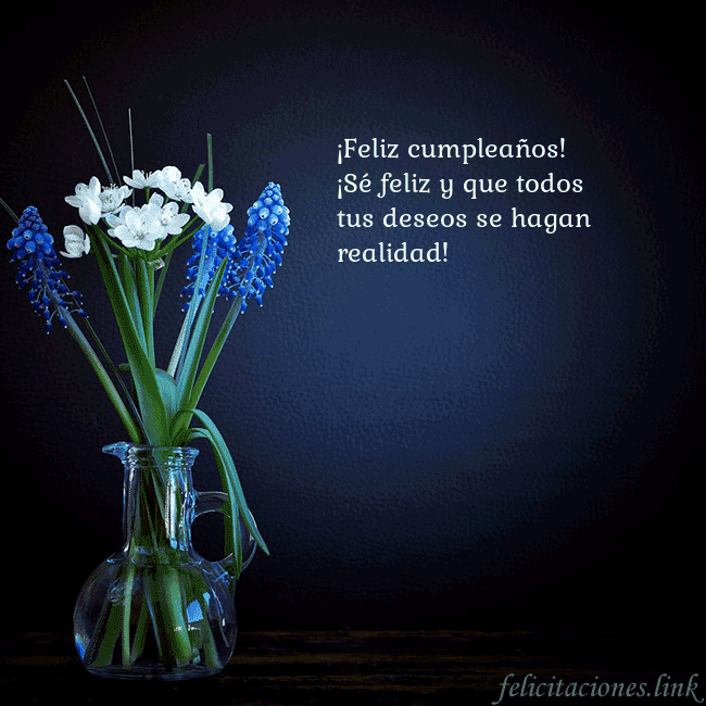 Tarjeta de cumpleaños con flores azules en un jarrón